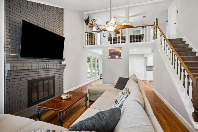 109 Clove Lane, Euless, TX 76039