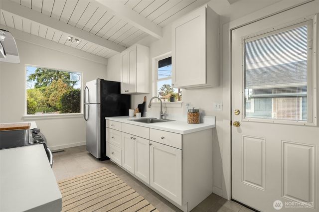 5609 S Prentice Street, Seattle, WA 98118
