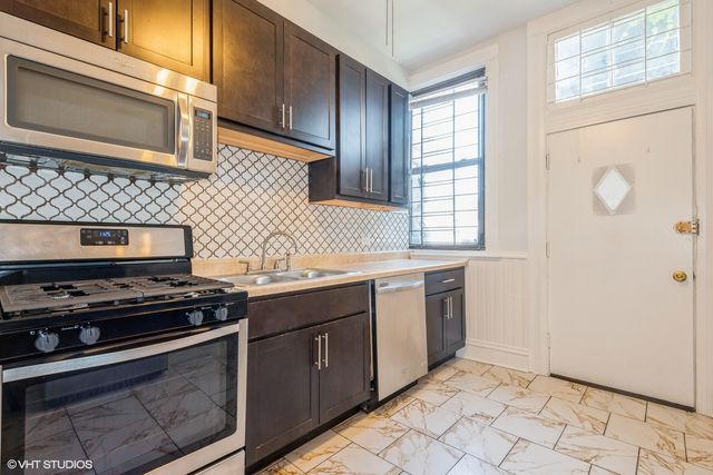 3136 S Prairie Avenue 1, Chicago, IL 60616