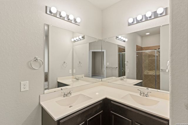 11530 VERDIS VLY, San Antonio, TX 78245