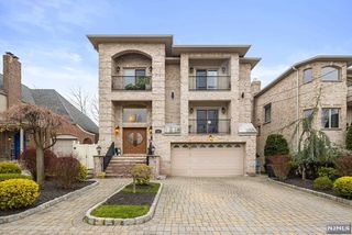 544 Brandon Place, Cliffside Park, NJ 07010