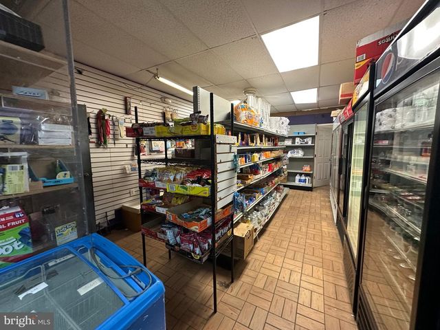 1555 S NEWKIRK ST, Philadelphia, PA 19146