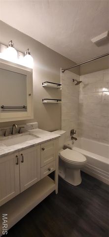 443 Erber Drive, Kirkwood, MO 63122