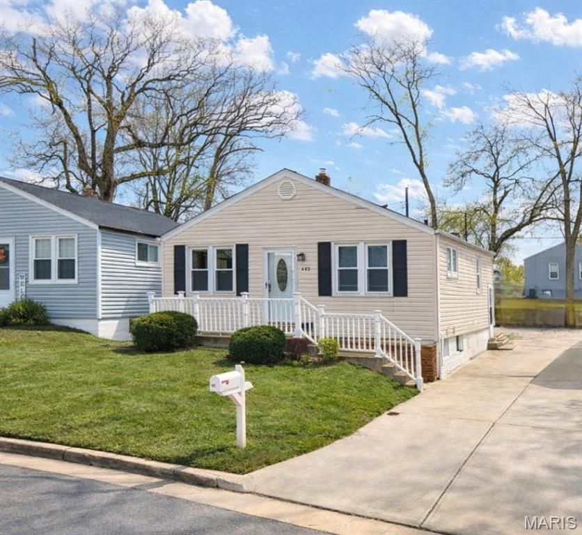 443 Erber Drive, Kirkwood, MO 63122