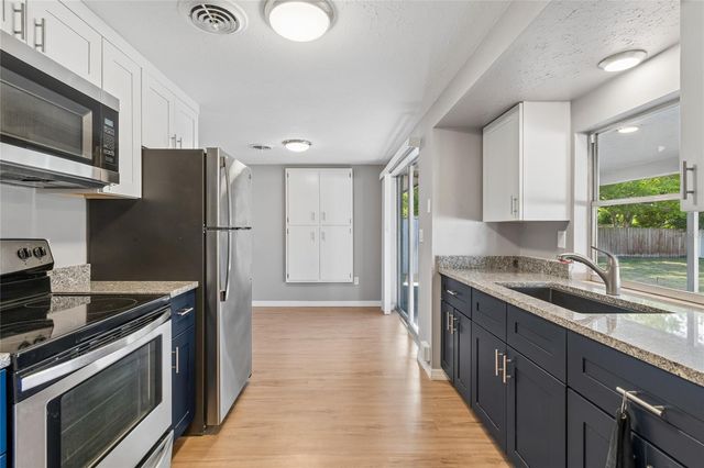 2348 DOUD STREET, Sarasota, FL 34231