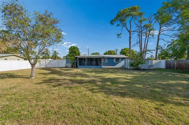 2348 DOUD STREET, Sarasota, FL 34231