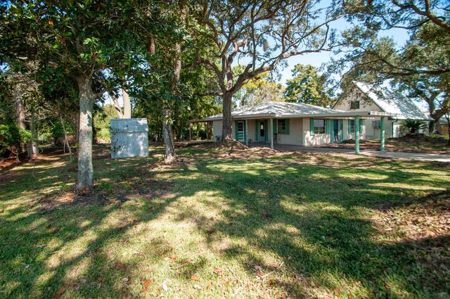 4704 Highway 182 Highway, Patterson, LA 70392