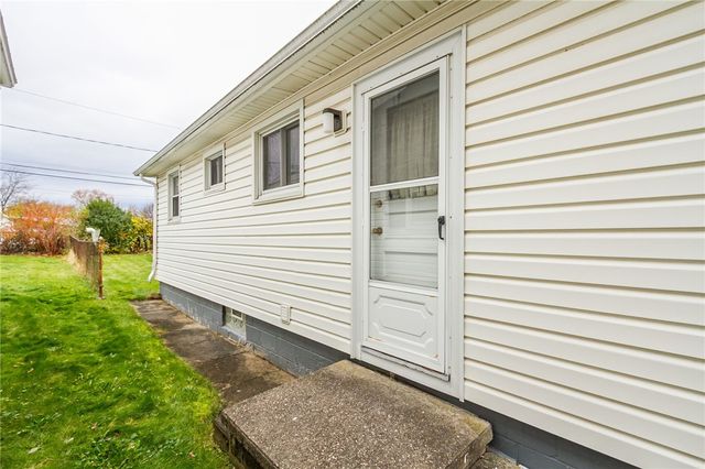 239 Woodside Place, Irondequoit, NY 14609