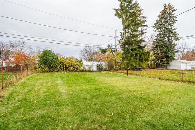 239 Woodside Place, Irondequoit, NY 14609