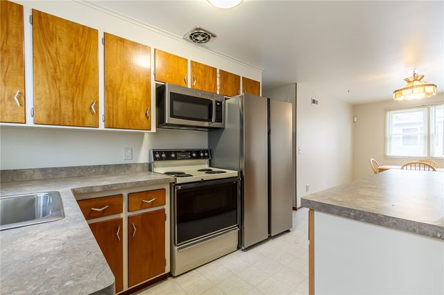 239 Woodside Place, Irondequoit, NY 14609