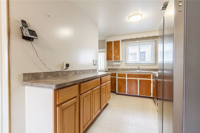 239 Woodside Place, Irondequoit, NY 14609