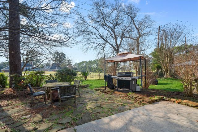 18815 Leisure Place Drive, Humble, TX 77346