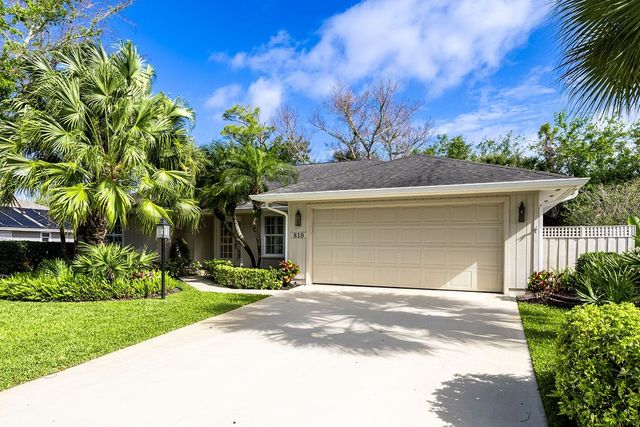 810 Fox Trail SW, Vero Beach, FL 32962