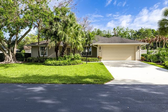 810 Fox Trail SW, Vero Beach, FL 32962