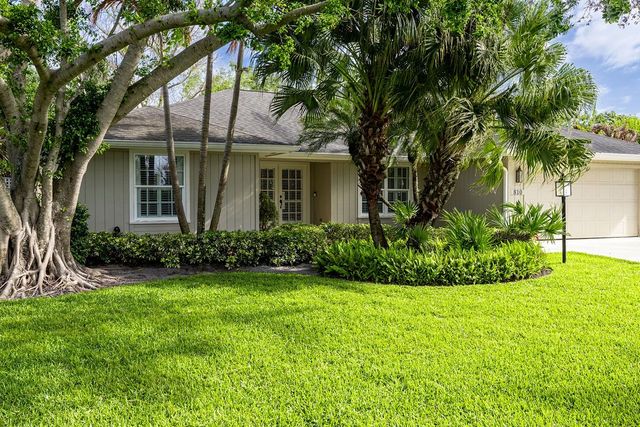 810 Fox Trail SW, Vero Beach, FL 32962