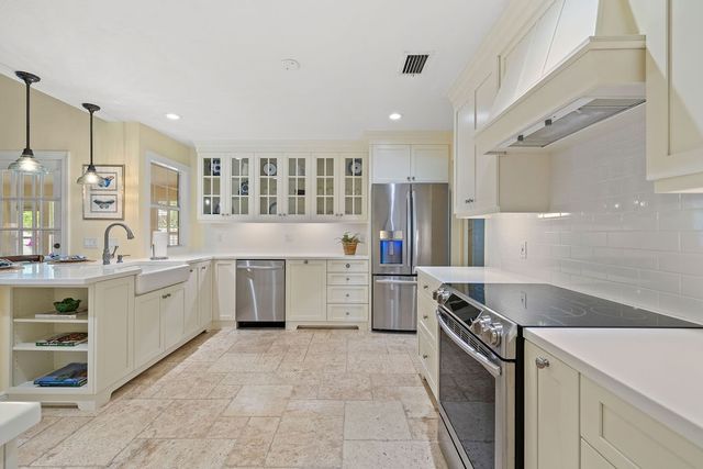 810 Fox Trail SW, Vero Beach, FL 32962