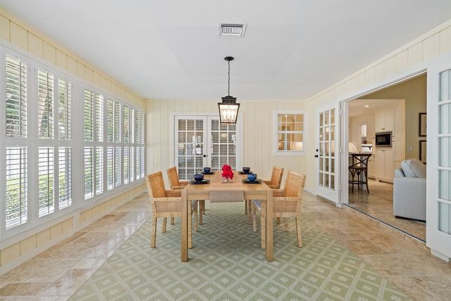 810 Fox Trail SW, Vero Beach, FL 32962