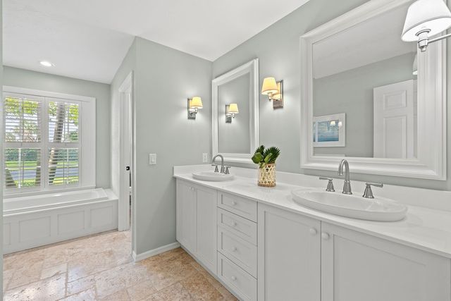 810 Fox Trail SW, Vero Beach, FL 32962