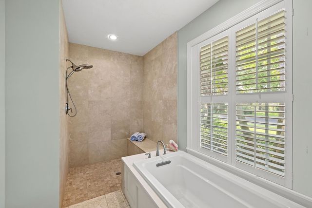 810 Fox Trail SW, Vero Beach, FL 32962