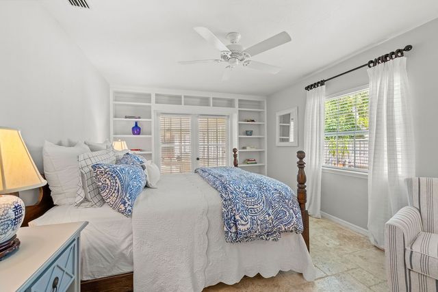 810 Fox Trail SW, Vero Beach, FL 32962