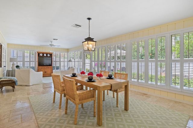 810 Fox Trail SW, Vero Beach, FL 32962