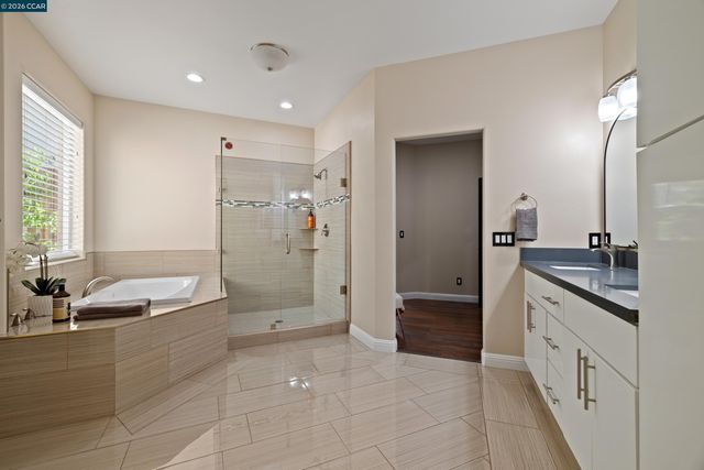 22789 Rose Vine Ct, Hayward, CA 94541