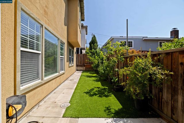 22789 Rose Vine Ct, Hayward, CA 94541