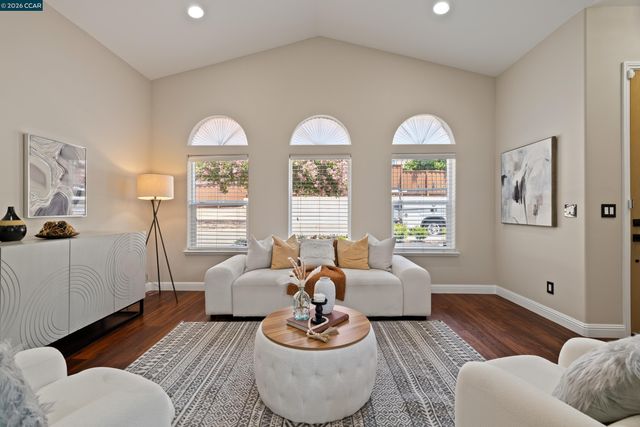 22789 Rose Vine Ct, Hayward, CA 94541