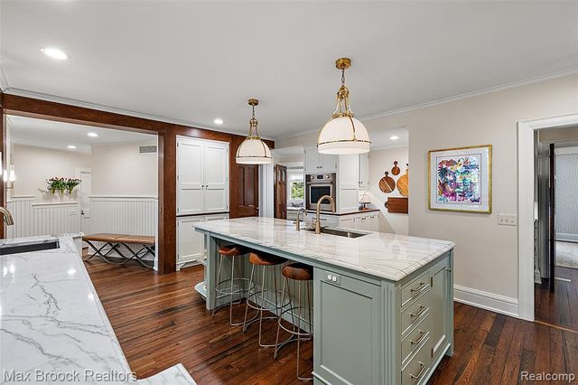 590 Haverhill Road, Bloomfield Hills, MI 48304