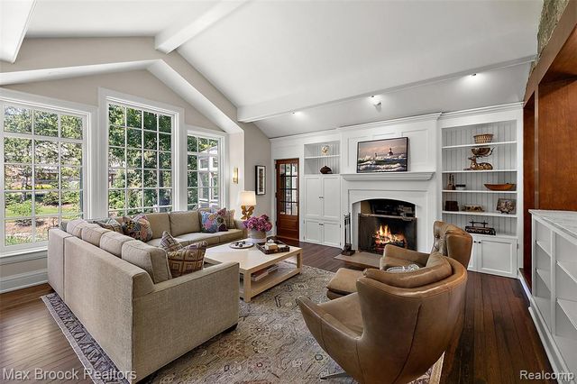 590 Haverhill Road, Bloomfield Hills, MI 48304