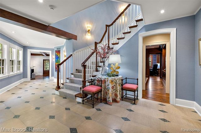 590 Haverhill Road, Bloomfield Hills, MI 48304