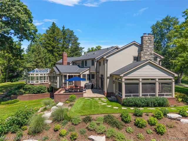 590 Haverhill Road, Bloomfield Hills, MI 48304