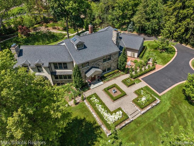 590 Haverhill Road, Bloomfield Hills, MI 48304