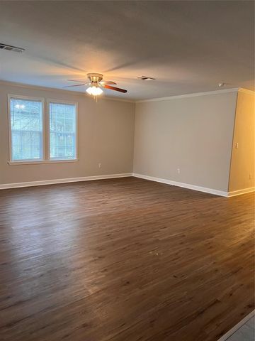 14203 E Ravine Run, Willis, TX 77318