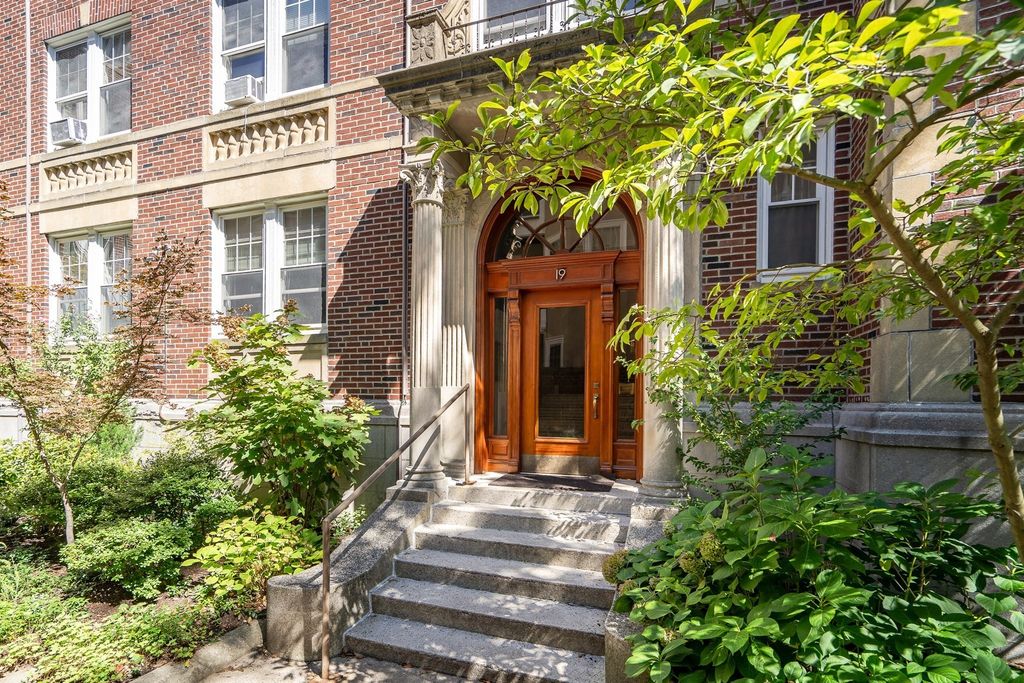 19 Shepard St 3, Cambridge, MA 02138