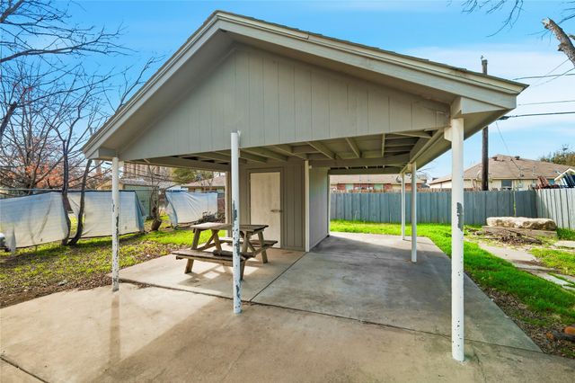 3636 Saint Louis Avenue, Fort Worth, TX 76110