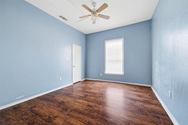 3636 Saint Louis Avenue, Fort Worth, TX 76110