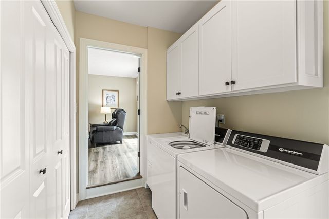 454 Shirley Ann Drive, Centerville, OH 45458