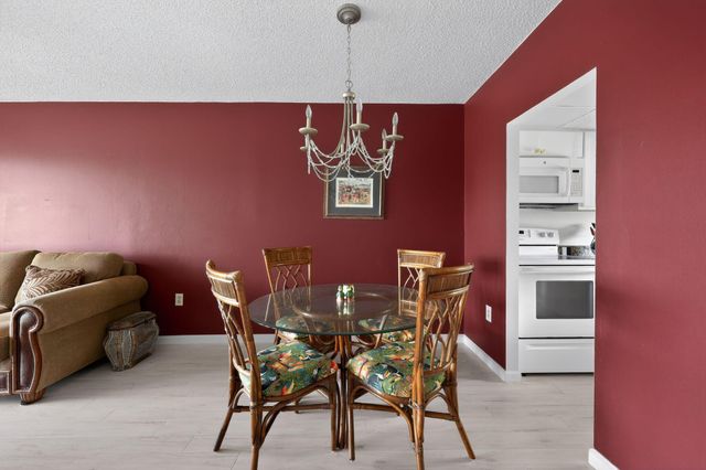 8051 N Sunrise Lakes Drive N 307, Sunrise, FL 33322