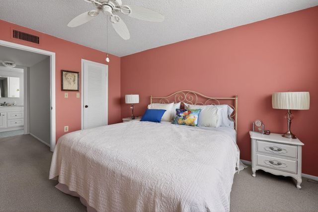 8051 N Sunrise Lakes Drive N 307, Sunrise, FL 33322