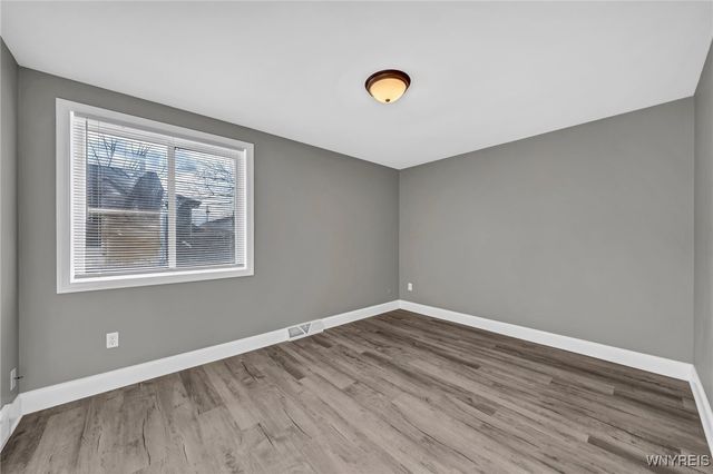 9 Floreis Court, Cheektowaga, NY 14225