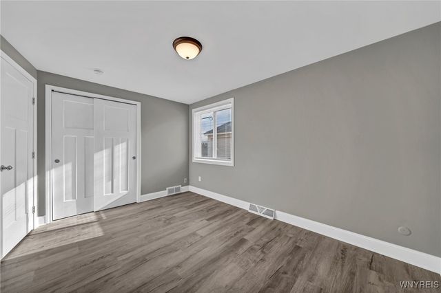 9 Floreis Court, Cheektowaga, NY 14225