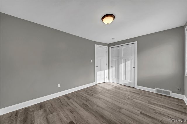 9 Floreis Court, Cheektowaga, NY 14225