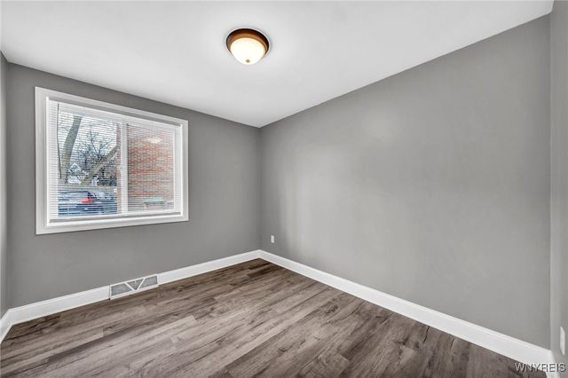 9 Floreis Court, Cheektowaga, NY 14225