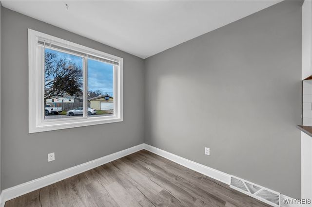 9 Floreis Court, Cheektowaga, NY 14225