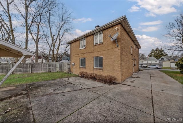 9 Floreis Court, Cheektowaga, NY 14225