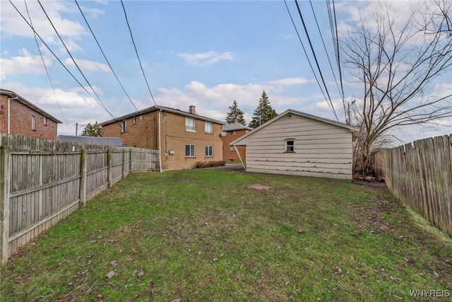 9 Floreis Court, Cheektowaga, NY 14225