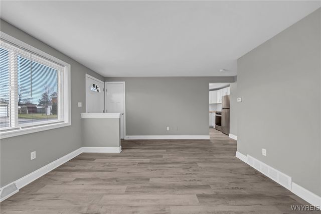 9 Floreis Court, Cheektowaga, NY 14225