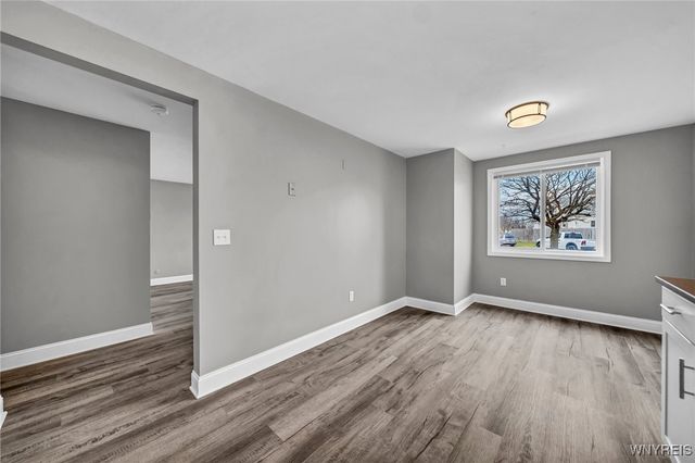 9 Floreis Court, Cheektowaga, NY 14225