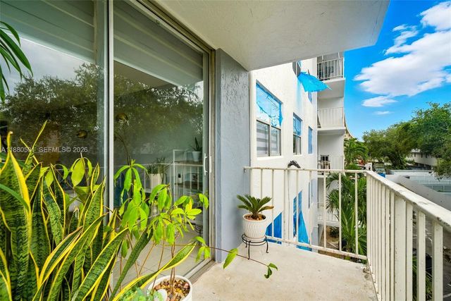 1805 Sans Souci Boulevard 334, North Miami, FL 33181